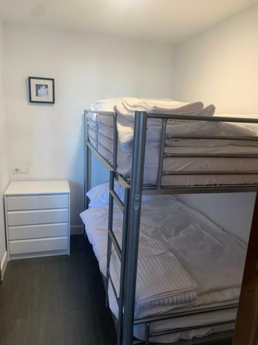 Apartamento En Edificio Monte Oiz 2 E Con Parking