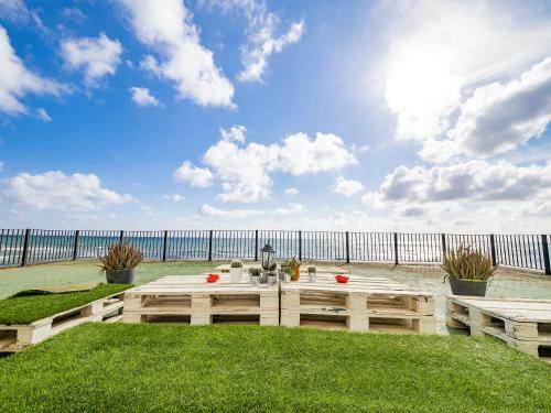 Apartment On Beach Mijas
