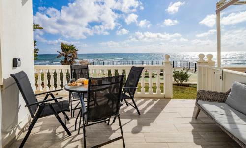 Apartment On Beach Mijas