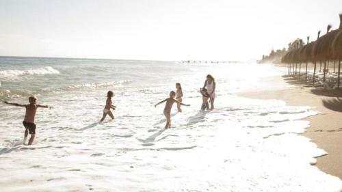 Mi Capricho B17 Beachfront Apartment