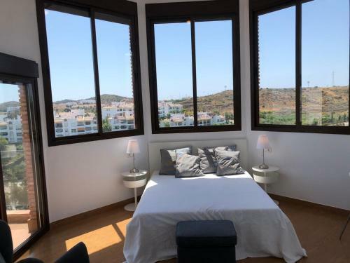 Luxury Villa For 12 People