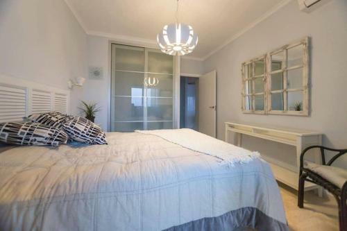 Modern, Totally Reformed Apartment With Views