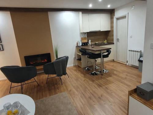Apartment Kosuta F8