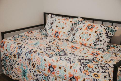 New! Updated Home Close To Everything, Bbq