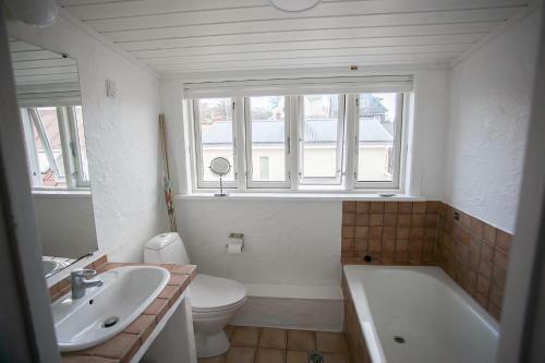 Villa 4 Br House / Downtown / Old Town / Marina