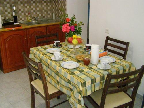 Aerinos House