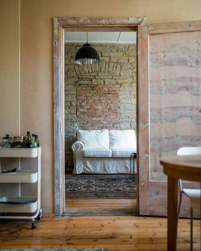 Cosy Apartment With Courtyard In Historic Building