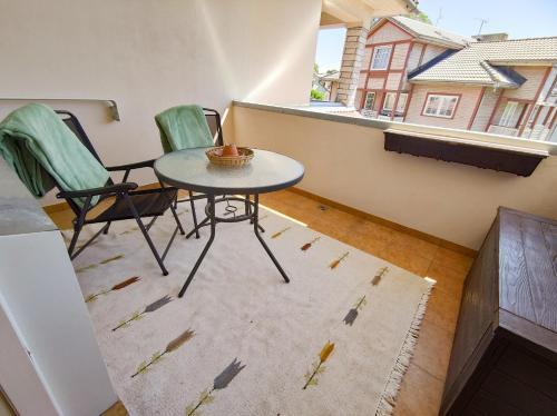 Maria Apartment With Balcony