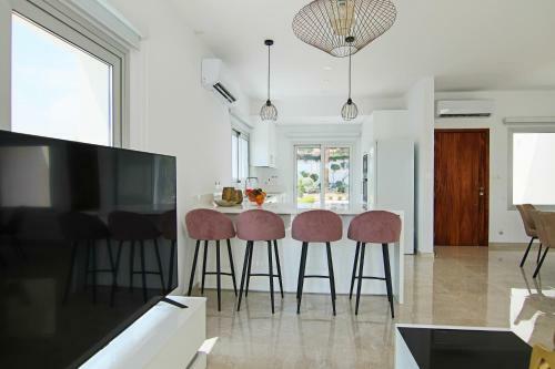 Phaedrus Living Luxury Villa Ellison