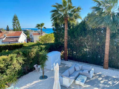 Luxury Villa Roma Near The Beach