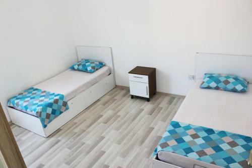 Amber's House (Studio Apartments)