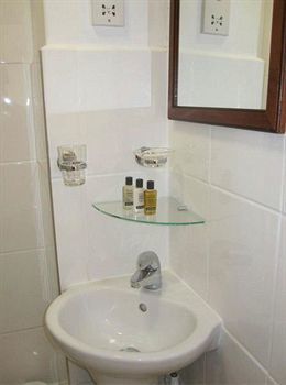 Hostal Blenheim House