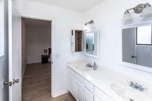 New! Cozy Casa W/ Boat Parking, Firepit, & Bbq