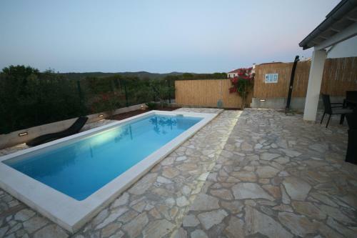 House Sakarun With Swimming Pool