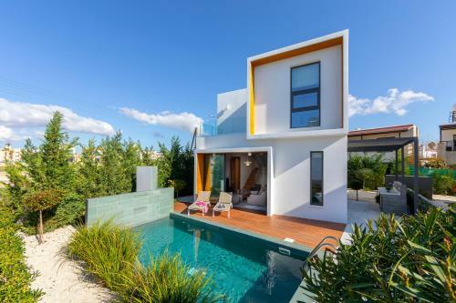 Villa Beach Heaven(Laurus 1), Walking Distance To The Beach