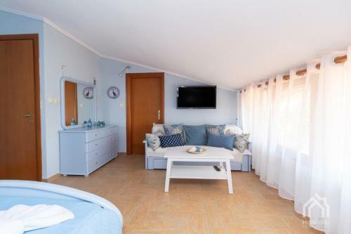 Villa Y Sea View