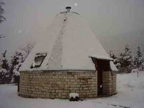 Lodge Theasis-igloo