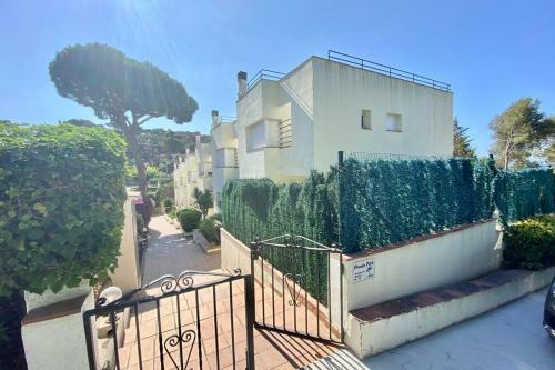 Pineda House Park, Platja D�aro
