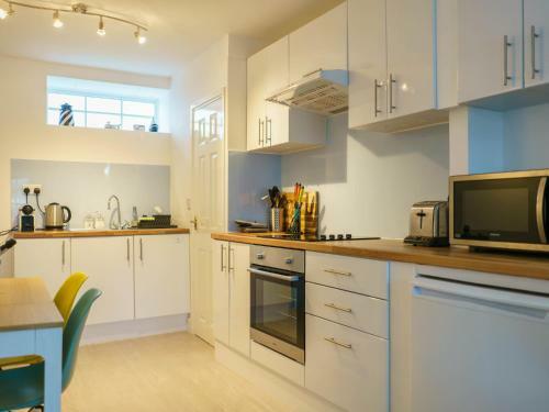 Apartamento Pass The Keys Modern 2 Bed Flat Overlooking Aberaeron Harbour