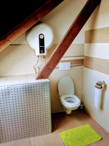 Hostal ?enovick� Dv?r