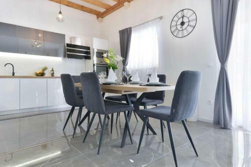Luxury Stone Villa Banovi