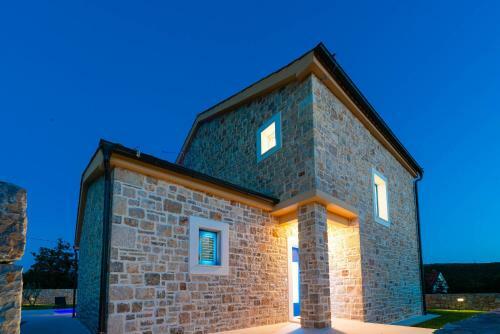 Luxury Stone Villa Banovi With Pool