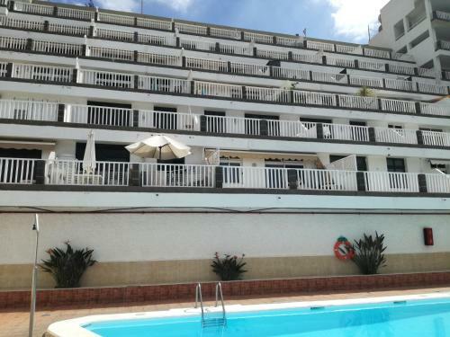 Apartment With Big Pool And Sea View