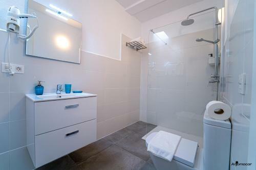 Apartamentos Anjomacar I