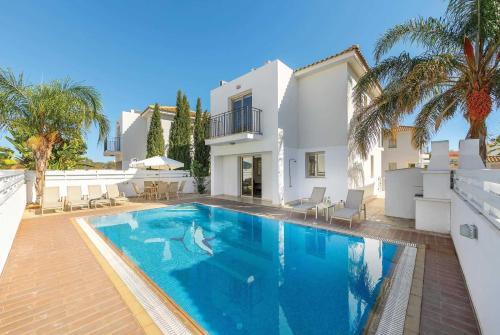 Villa Violet Palm