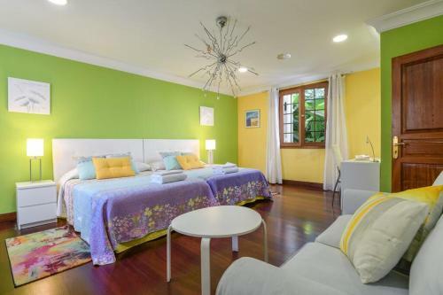 Villa La Concha Beachfront Heated Pool