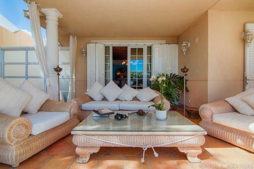 Villa La Concha Beachfront Heated Pool