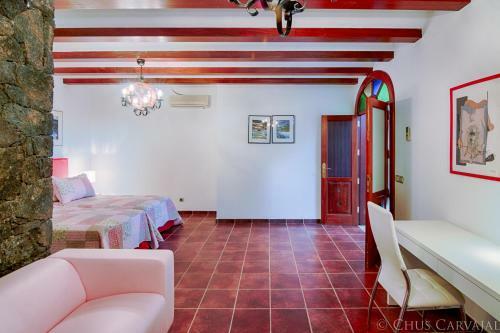 Villa La Concha Beachfront Heated Pool