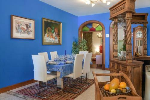 Villa La Concha Beachfront Heated Pool