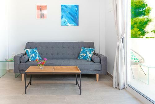 Great Top Apartment: Sea Views, Terrace And Pool
