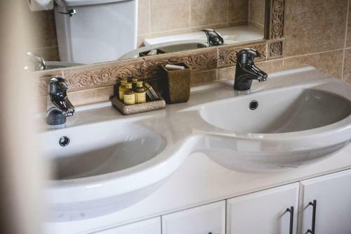 Hostal Tir Y Coed Country House
