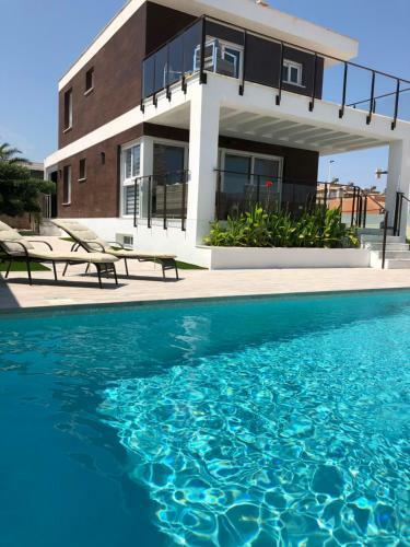 Villa Mondrian