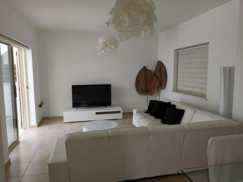 Anna's Seaview Villa