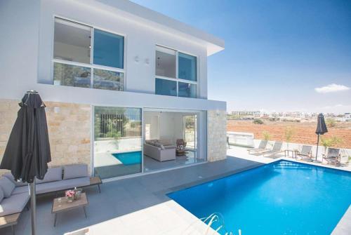 Villa Bleu 2