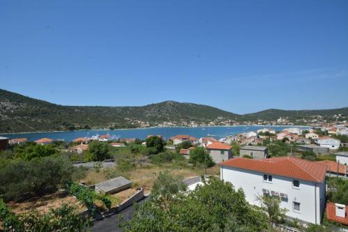 Apartments With A Parking Space Vinisce, Trogir - 14407