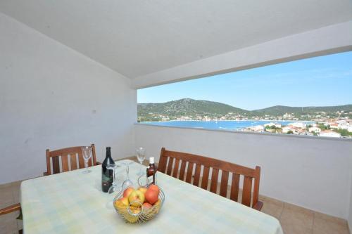 Apartments With A Parking Space Vinisce, Trogir - 14407