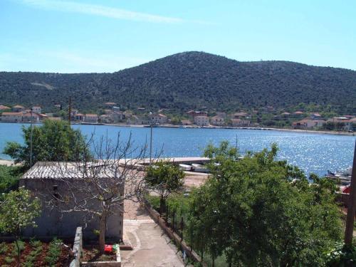 Holiday Home In Vinisce 31084
