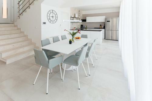 Plava Voda Luxury Villa A