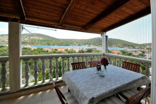 Holiday House Mili