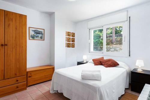 Mediterranean Villa With Pool Near Barcelona