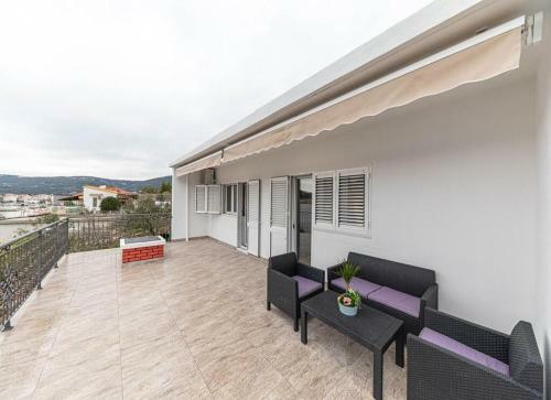 Apartment Ivica - Sea View