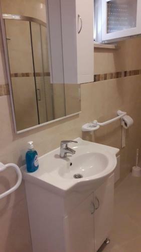 Modern Apartment Bezer