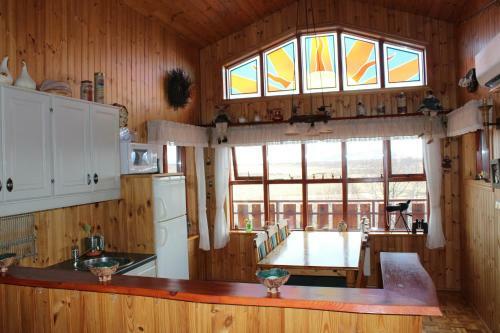 Amazing Cabin With Spectacular View!