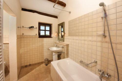 Ruhig Gelegene Villa Avena Mit Privatem Pool