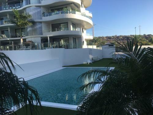 Apartamento The Waves, Luxurious 5*, Wifi, Olympic Pool