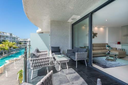 Apartamento The Waves, Luxurious 5*, Wifi, Olympic Pool